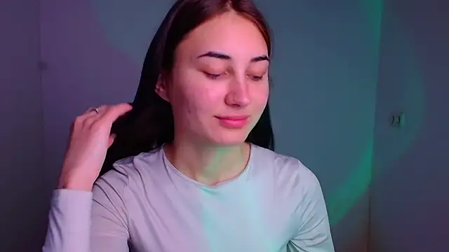 Jennifer Blum online show from December 12, 2024, 6:14 am