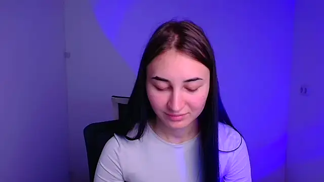 Jennifer Blum online show from December 13, 2024, 9:57 am