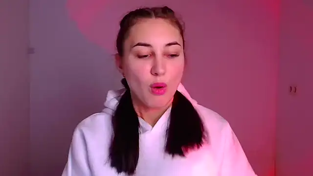 Jennifer Blum online show from December 23, 2024, 6:11 am