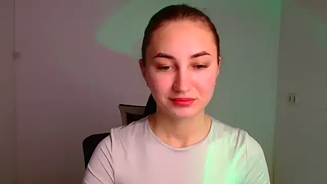 Jennifer Blum online show from December 24, 2024, 6:11 am