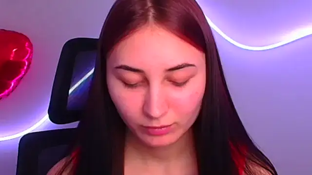 Jennifer Blum online show from February 25, 2025, 6:20 pm