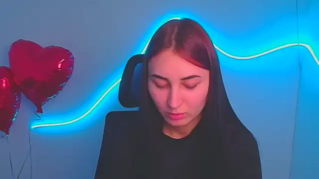 Jennifer Blum online show from March 2, 2025, 9:22 pm