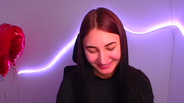 Jennifer Blum online show from March 3, 2025, 1:10 am