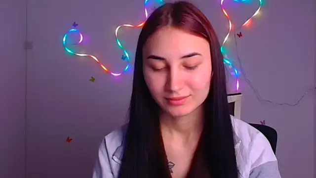 Jennifer Blum online show from March 3, 2025, 6:22 pm