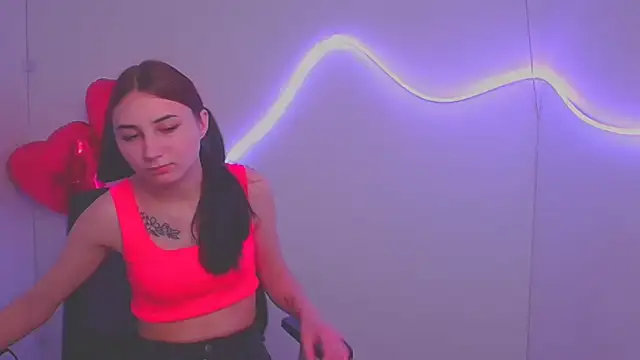 Jennifer Blum online show from March 13, 2025, 8:00 pm