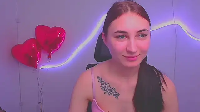 Jennifer Blum online show from March 14, 2025, 2:10 am