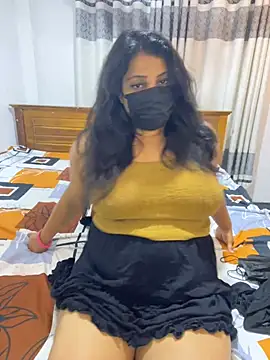 NOORA-GIRL online show from February 24, 2026, 10:30 pm