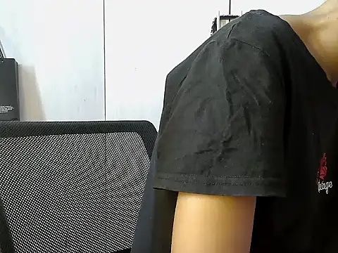 Destiny Desire online show from November 10, 2025, 5:56 pm