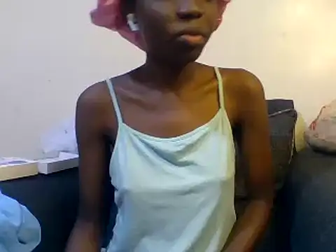 Snapshot of Baddie_Floxxy chatting on December 12, 2024, 1:53 am Baddie Floxxy online show from December 12, 2024, 1:53 am