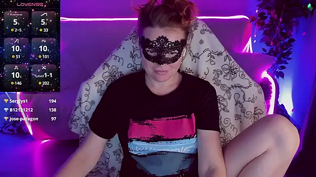 Snapshot of Sexy-Housewife chatting on January 21, 2025, 1:08 am Sexy-Housewife online show from January 21, 2025, 1:08 am