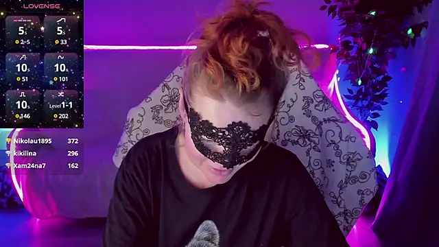 Snapshot of Sexy-Housewife chatting on January 23, 2025, 1:51 am Sexy-Housewife online show from January 23, 2025, 1:51 am