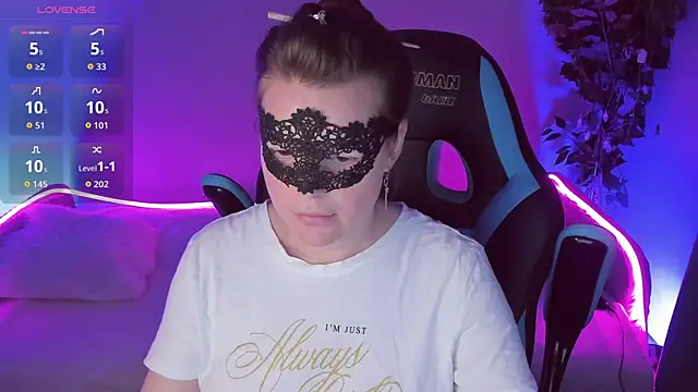 Snapshot of Sexy-Housewife chatting on September 25, 2025, 6:55 pm Sexy-Housewife online show from September 25, 2025, 6:55 pm