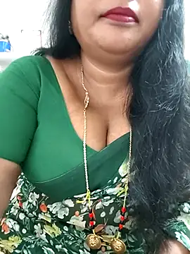 Snapshot of Swapna_143 chatting on May 8, 2026, 3:23 am Swapna 143 online show from May 8, 2026, 3:23 am