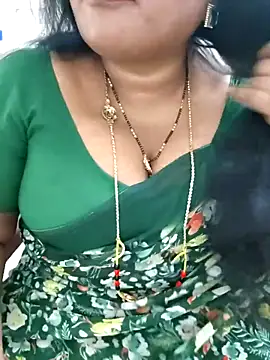 Snapshot of Swapna_143 chatting on June 11, 2026, 4:49 pm Swapna 143 online show from June 11, 2026, 4:49 pm