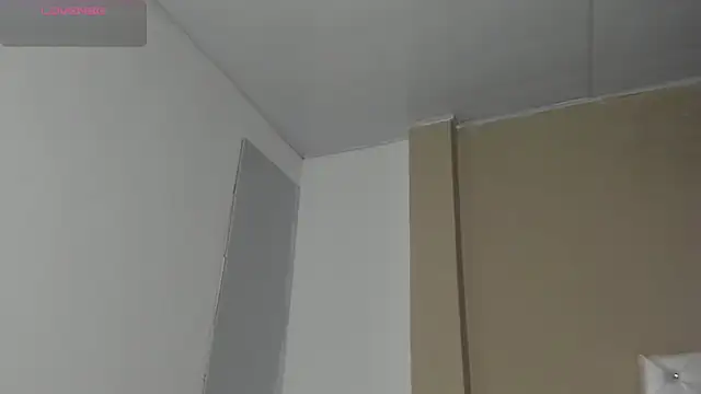 Snapshot of SofiaBrouw chatting on October 22, 2025, 11:21 am SofiaBrouw online show from October 22, 2025, 11:21 am