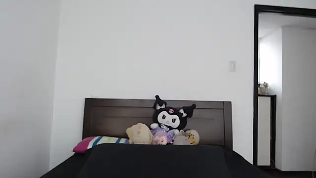 rebecca collin online show from April 8, 2026, 5:13 pm