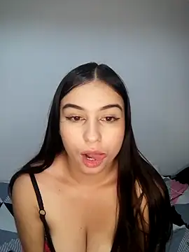 Snapshot of walker_leah7 chatting on February 9, 2025, 3:32 am walker leah7 online show from February 9, 2025, 3:32 am