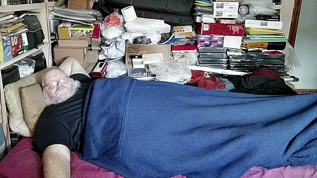 hadeszeuss2 online show from January 16, 2025, 2:41 pm