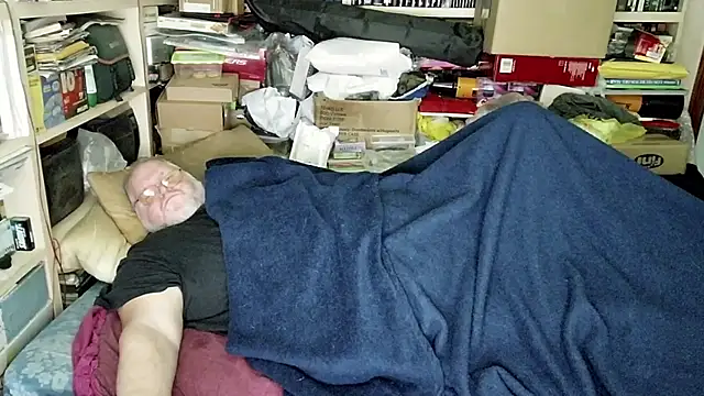 hadeszeuss2 online show from March 11, 2025, 8:53 pm