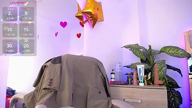 Camille jhonson online show from March 12, 2025, 1:19 pm