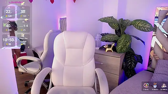 Camille jhonson online show from March 15, 2025, 10:24 am