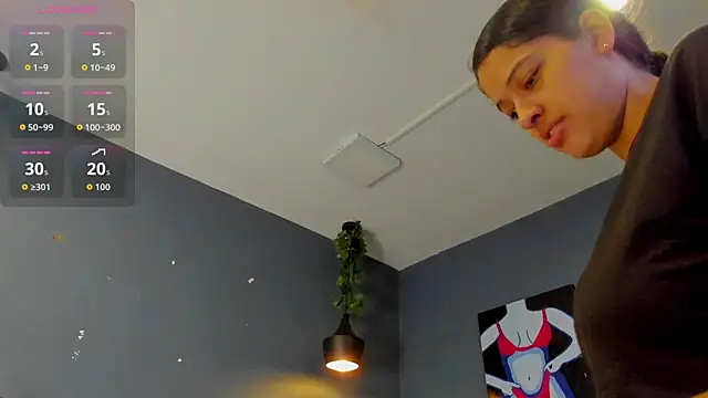 Hannah Miller   online show from November 6, 2025, 5:14 pm