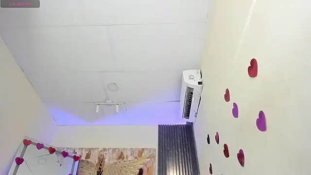 emma alice  online show from February 20, 2025, 2:35 pm