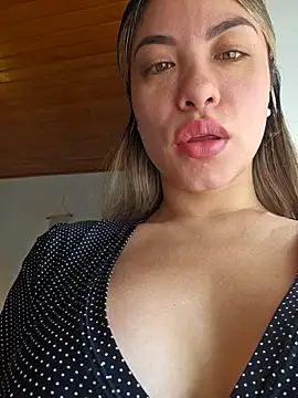 Karen San Miguel online show from January 19, 2025, 5:07 pm