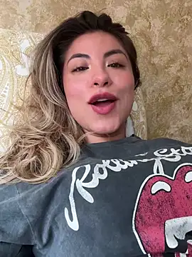 Karen San Miguel online show from February 5, 2025, 7:10 pm