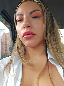 Karen San Miguel online show from September 22, 2025, 7:16 pm