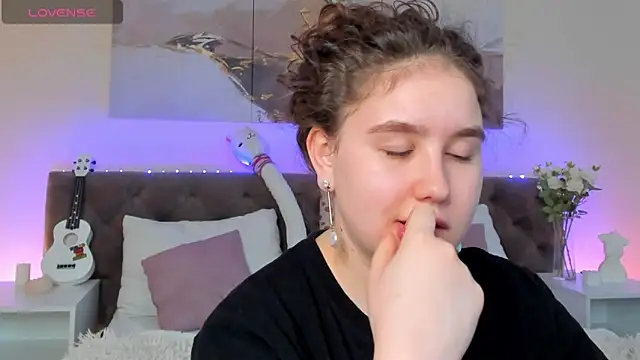 Ariella Sol online show from January 21, 2025, 7:15 am