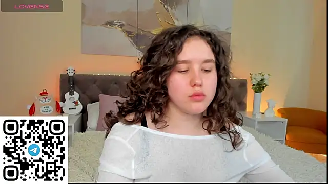 Ariella Sol online show from February 6, 2025, 7:13 am