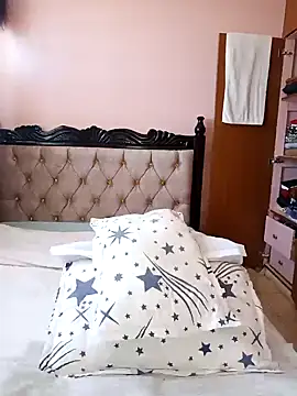 pretty-eyes23 online show from January 17, 2025, 10:00 am