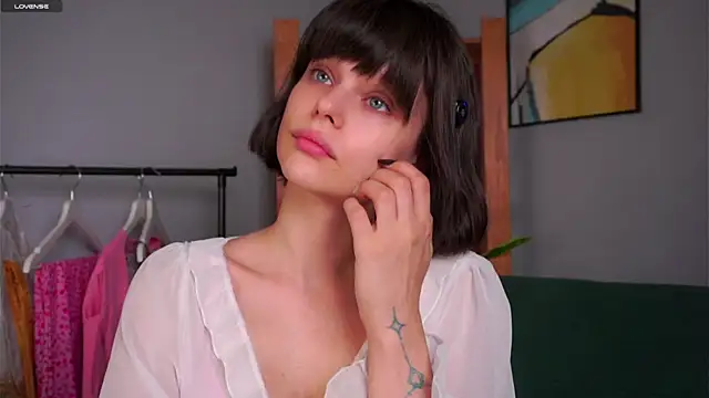 RexanneHatt online show from September 12, 2025, 1:28 am