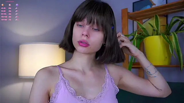 RexanneHatt online show from October 19, 2025, 1:28 am