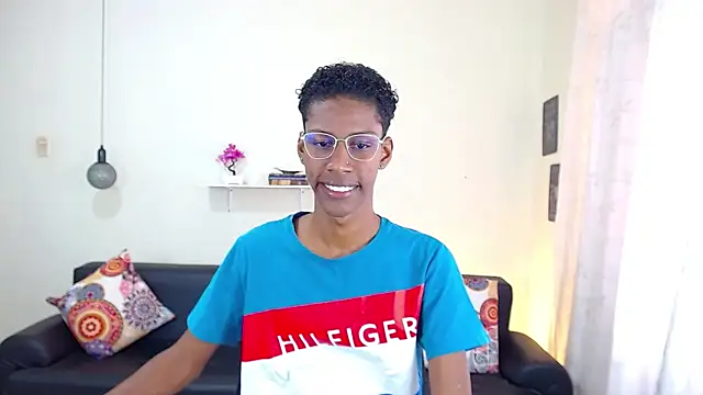 maiki18  online show from January 23, 2025, 1:24 pm