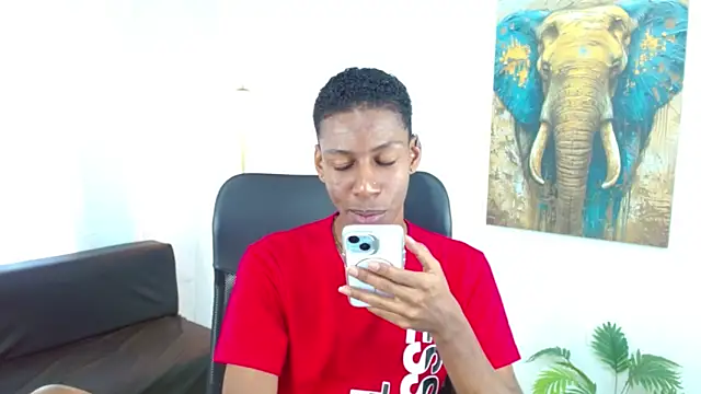 maiki18  online show from December 17, 2025, 8:26 pm