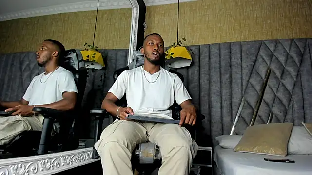 JamesParck online show from March 17, 2026, 11:41 pm