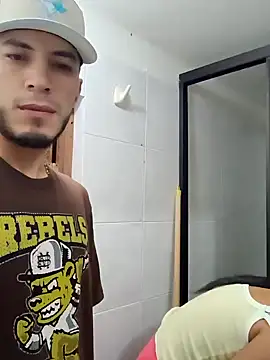 Leslly  online show from December 28, 2024, 9:40 pm