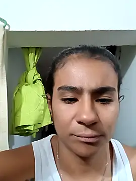 Leslly  online show from January 7, 2025, 10:32 am