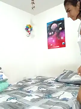 Leslly  online show from January 8, 2025, 10:04 am