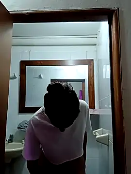 Leslly  online show from January 11, 2025, 2:09 am