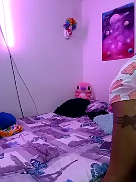 Leslly  online show from February 20, 2025, 10:48 pm