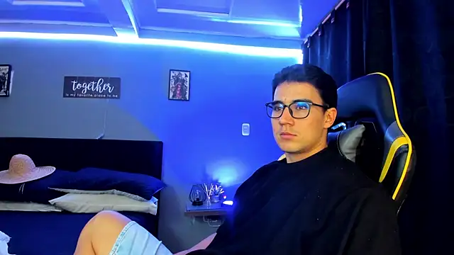 owengray2n online show from September 28, 2025, 12:49 am