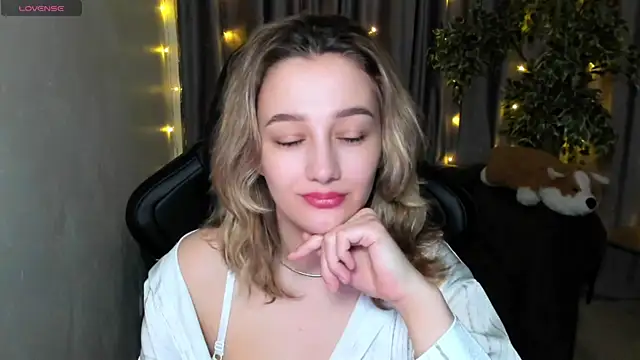 Snapshot of Sinty_Noria chatting on March 4, 2025, 1:12 am Sinty Noria online show from March 4, 2025, 1:12 am