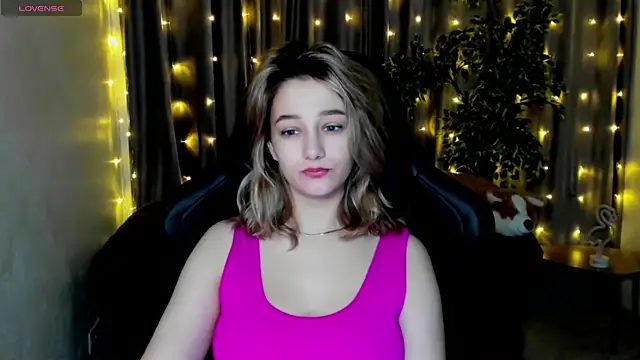 Snapshot of Sinty_Noria chatting on March 5, 2025, 1:10 am Sinty Noria online show from March 5, 2025, 1:10 am