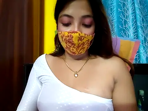 cutesoma2 online show from December 17, 2025, 5:41 pm