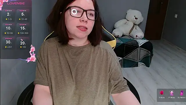 Emily Amorre online show from November 7, 2025, 4:51 pm