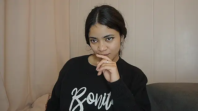 Feetgirl01 online show from February 28, 2025, 9:47 am