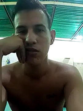 manuelmor1124 online show from December 4, 2024, 7:34 pm